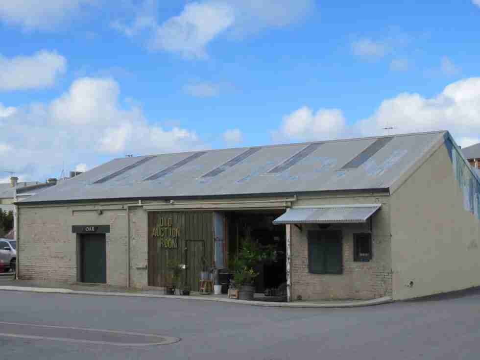 How to Protect Your Commercial Roof in Bad Weather